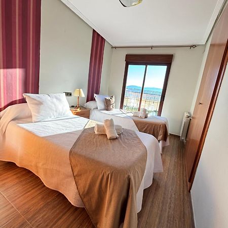 Casa Enmedio Villa Iznatoraf Екстериор снимка